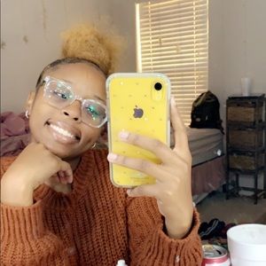 Meet your Posher, Ahsiana